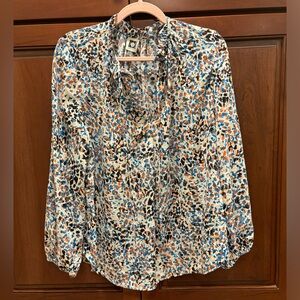 Anne Klein White and Blue Floral V-Neck Blouse